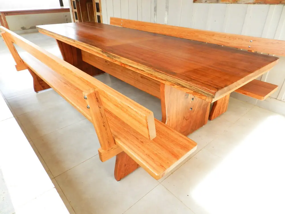 Mesa rústica de Angelim 2,80 m com 4 bancos com encosto, foto 4