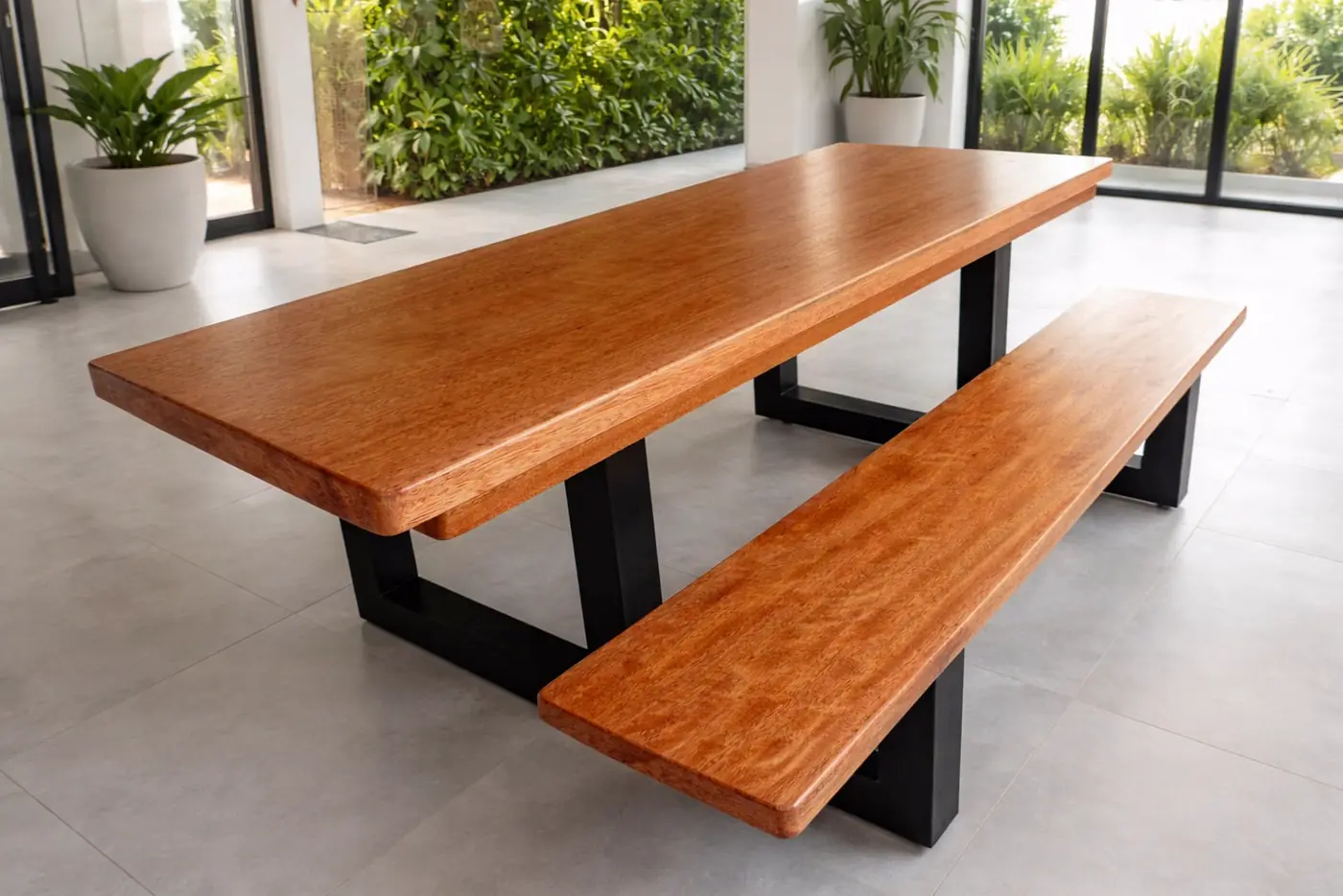 Mesa rústica de Cedro Mara 2,20 m com 1 banco, foto 2