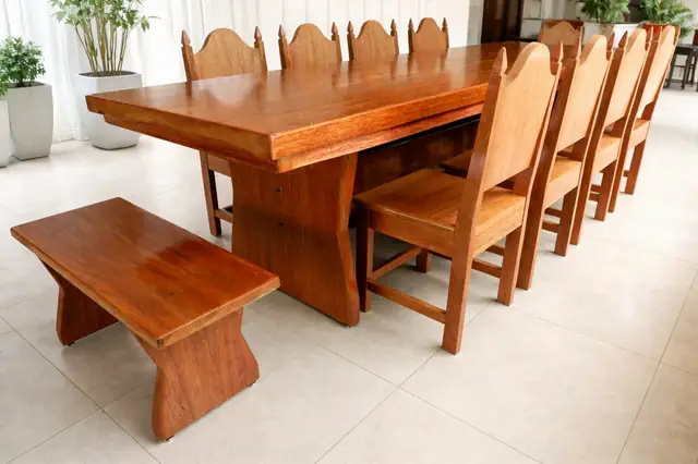 Mesa rústica de Cedro Mara 3,00 m com 2 bancos e 8 cadeiras