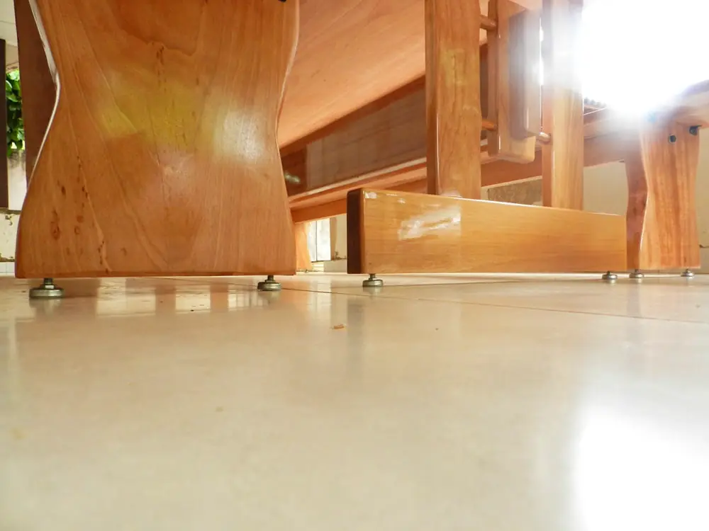 Mesa rústica de Jequitibá 3,50 m com 2 bancos, foto 3