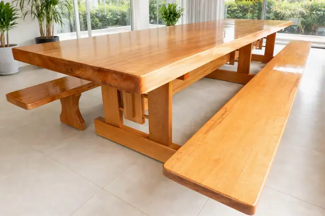 Mesa rústica de Jequitibá 5,00 m com 2 bancos